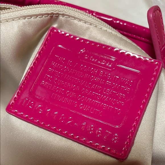 Coach Poppy Liquid Gloss Quilted Shoulder Bag in Raspberry Pink 🔥 - Picture 15 of 17